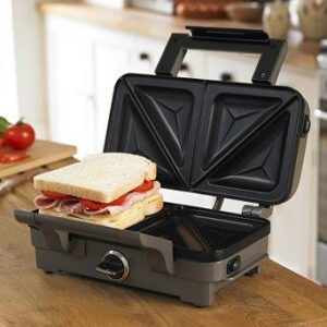 Cách vệ sinh máy nướng sandwich đúng cách